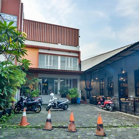 Image Hotel And Resto Bandung Exterior foto