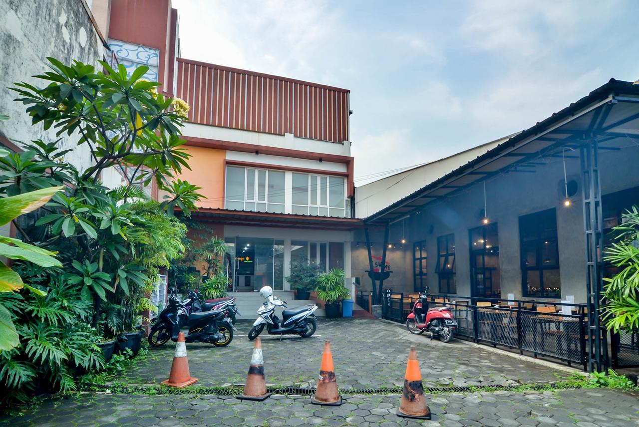 Image Hotel And Resto Bandung Exterior foto